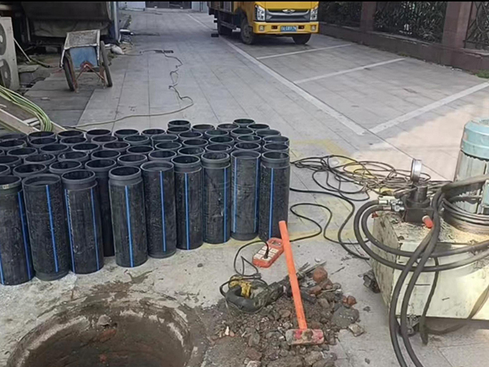 大关PE置换管厂家 DN315置换管 非开挖管短管置换